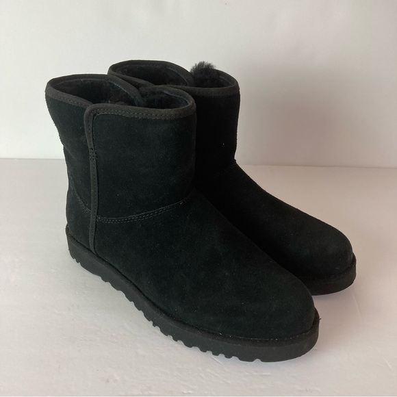 UGG Cory II Booties Black Women Size 7 - Picture 1 of 9